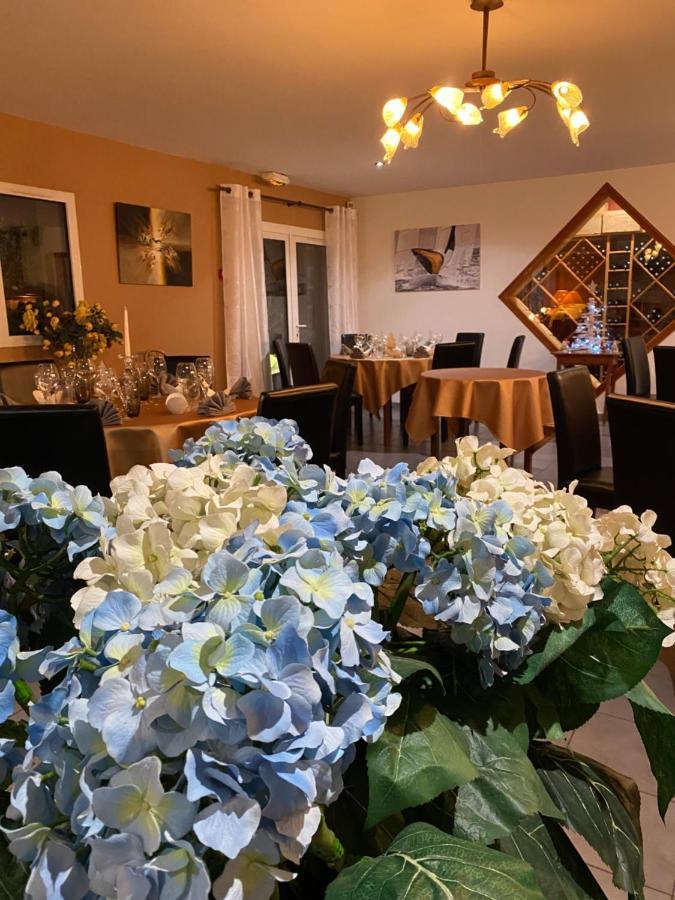 Hotel - Restaurant L'Hortensia Noyalo Ngoại thất bức ảnh