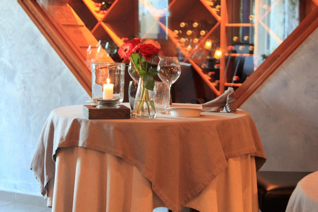 Hotel - Restaurant L'Hortensia Noyalo Ngoại thất bức ảnh