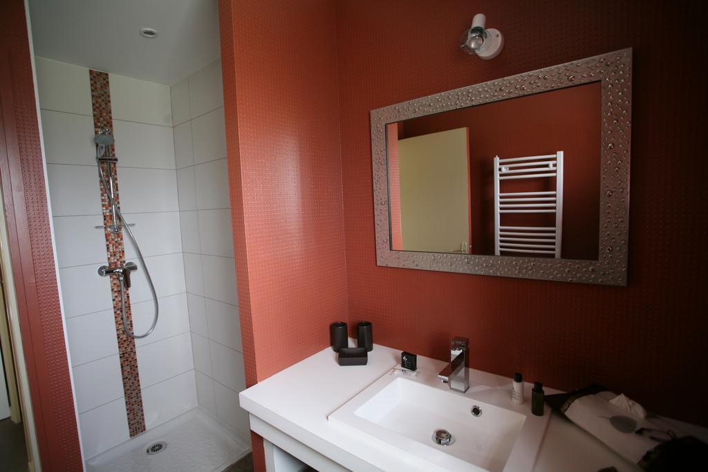 Hotel - Restaurant L'Hortensia Noyalo Phòng bức ảnh